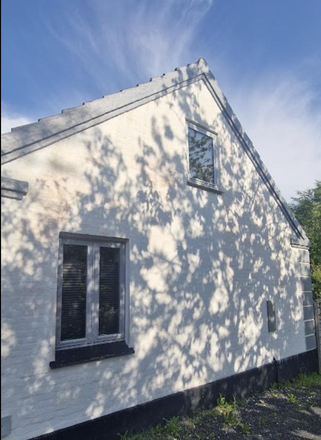 Renset hvid facade
